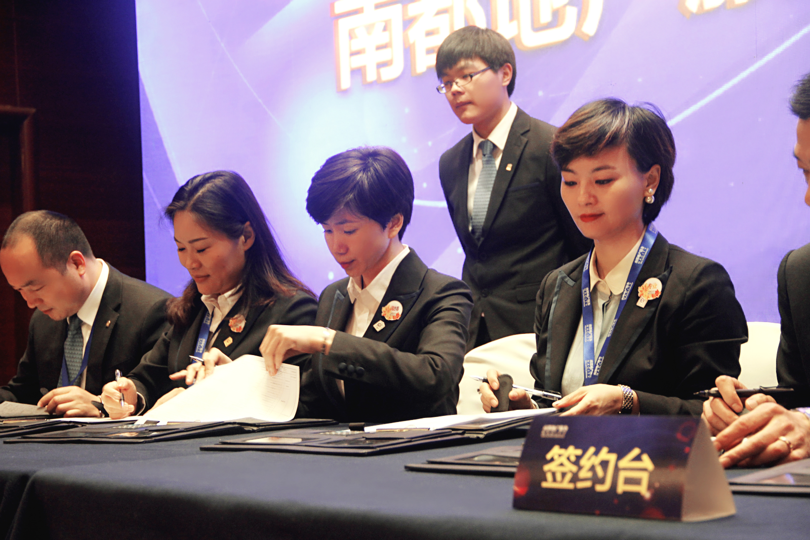 UG环球：回首，是为了更美的开始