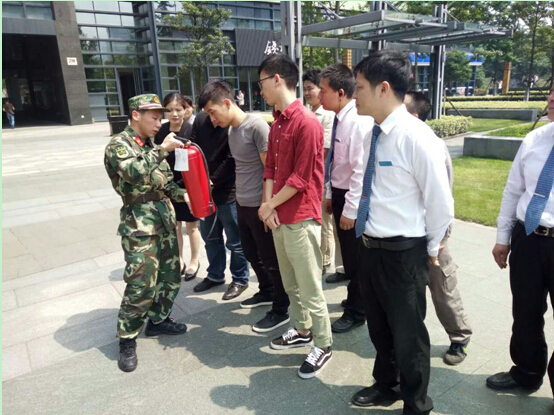 滨江区消防安全教育在信雅达开展 UG环球人为G20保驾护航