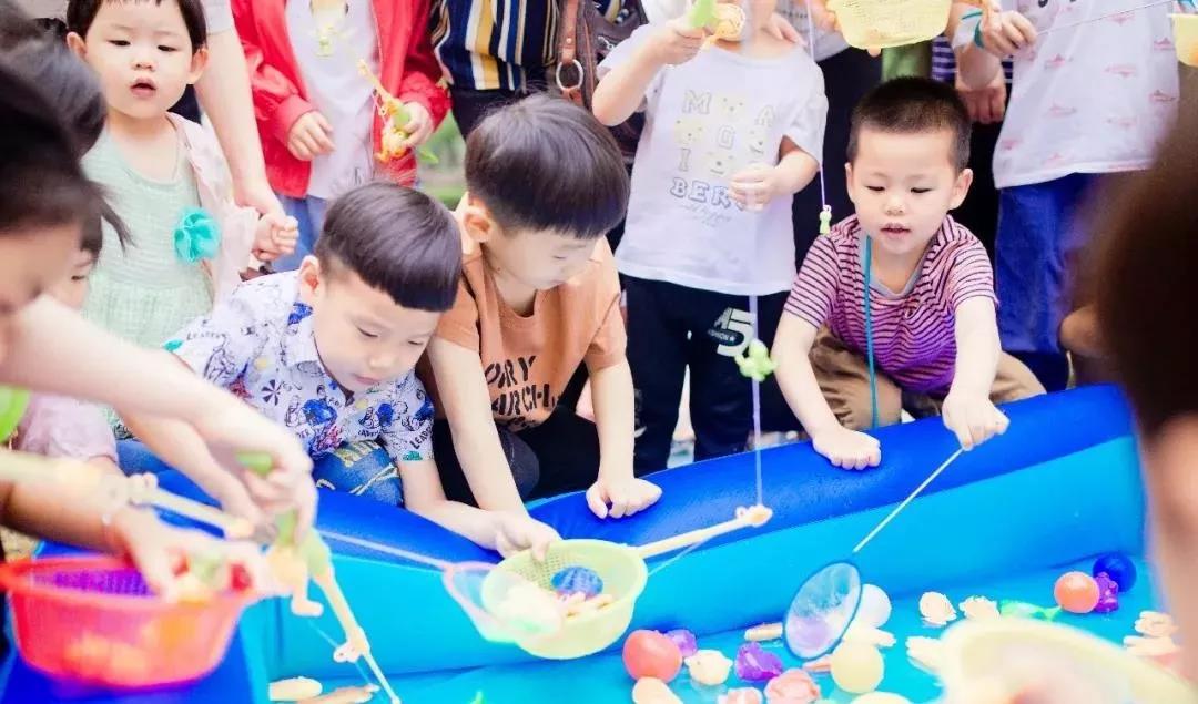 迎着两会春风，做新时代的担当者